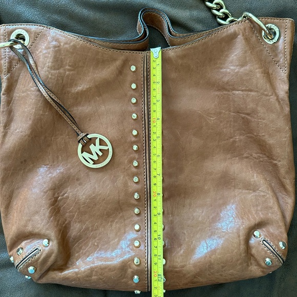 Michael Kors Uptown Astor Leather Gold Studded Purse - Picture 2 of 9